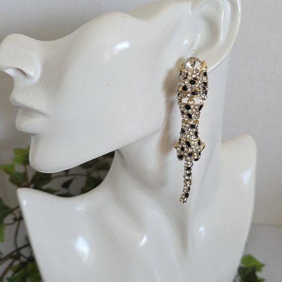 Gold Articulated Leopard Glam Earrings - Picture 3 of 10